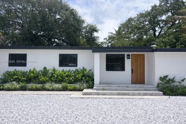 1242 NE 145th St, Miami, FL 33161