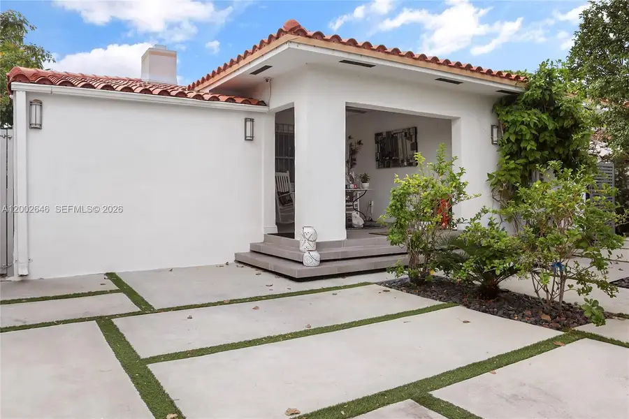 619 SW 39th Ave, Miami, FL 33134 - #2