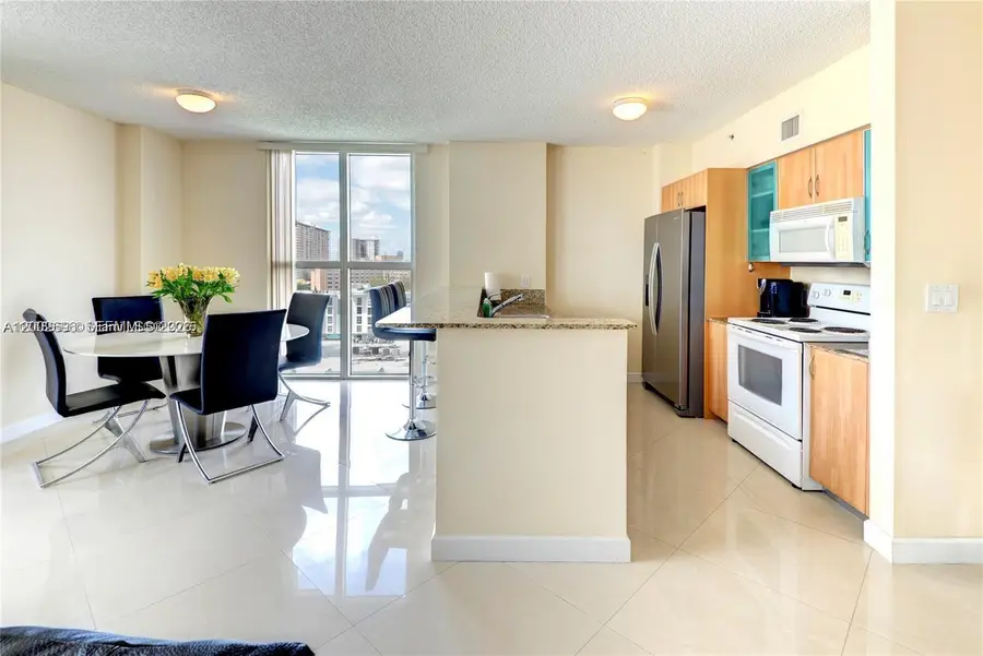 17555 Atlantic Blvd #902, Sunny Isles Beach, FL 33160 - #2