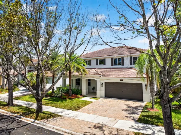 1142 Croton Ct, Weston, FL 33327