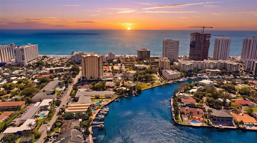 3216 SE 12th St #8, Pompano Beach, FL 33062 - #2