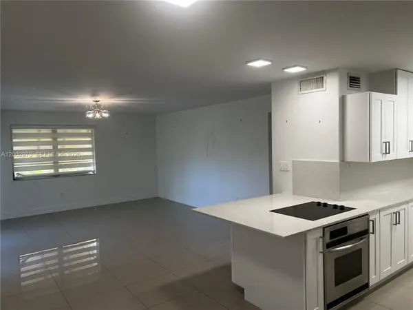 9350 SW 77th Ave #G1, Miami, FL 33156