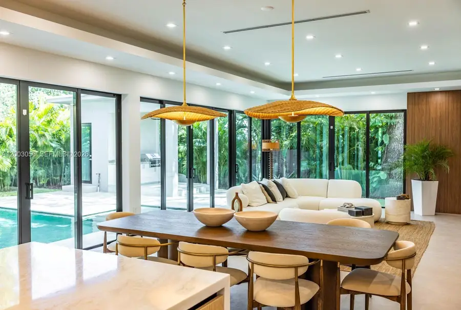 824 NE 111th St, Biscayne Park, FL 33161 - #2