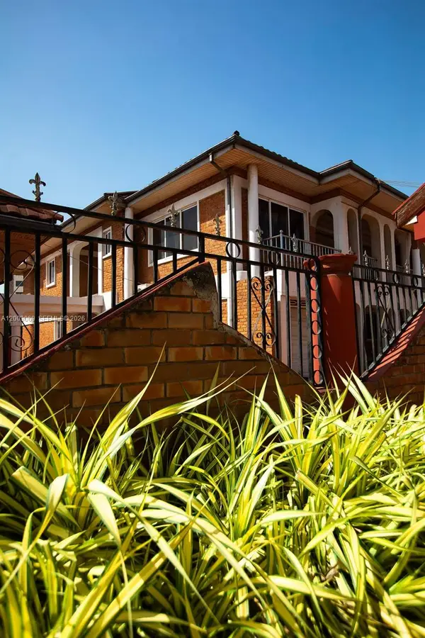 72 Nmai Dzorn Adjiringano Road, ,  