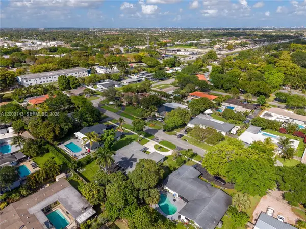 861 NW 67th Ave, Plantation, FL 33317