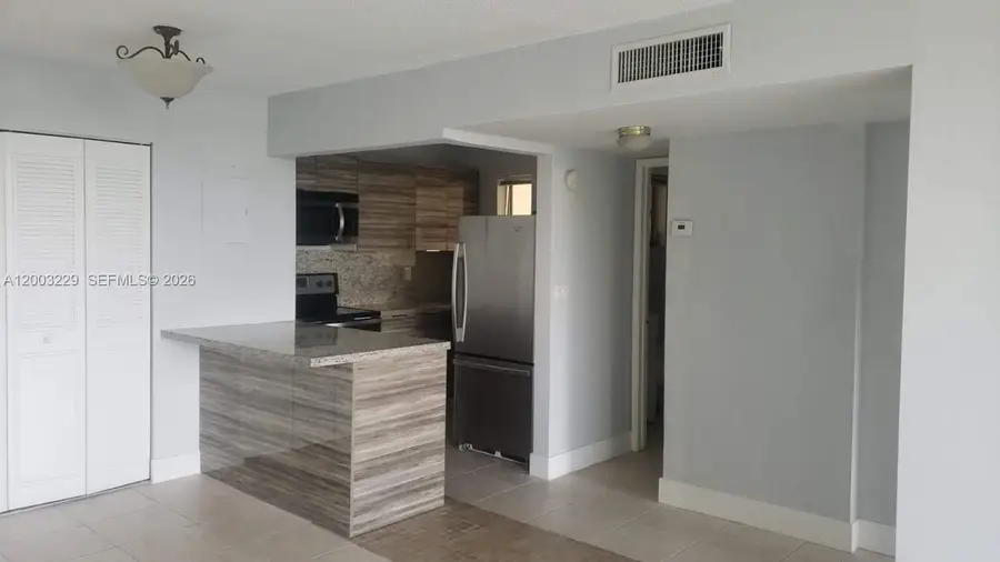 8840 Fontainebleau Blvd #402, Miami, FL 33172 - #2