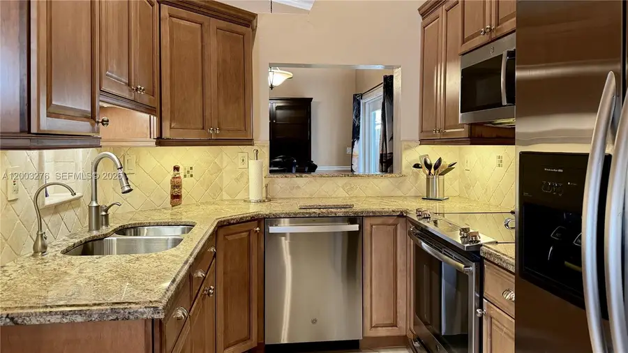 14638 SW 128th Ct Rd, Miami, FL 33186 - #3