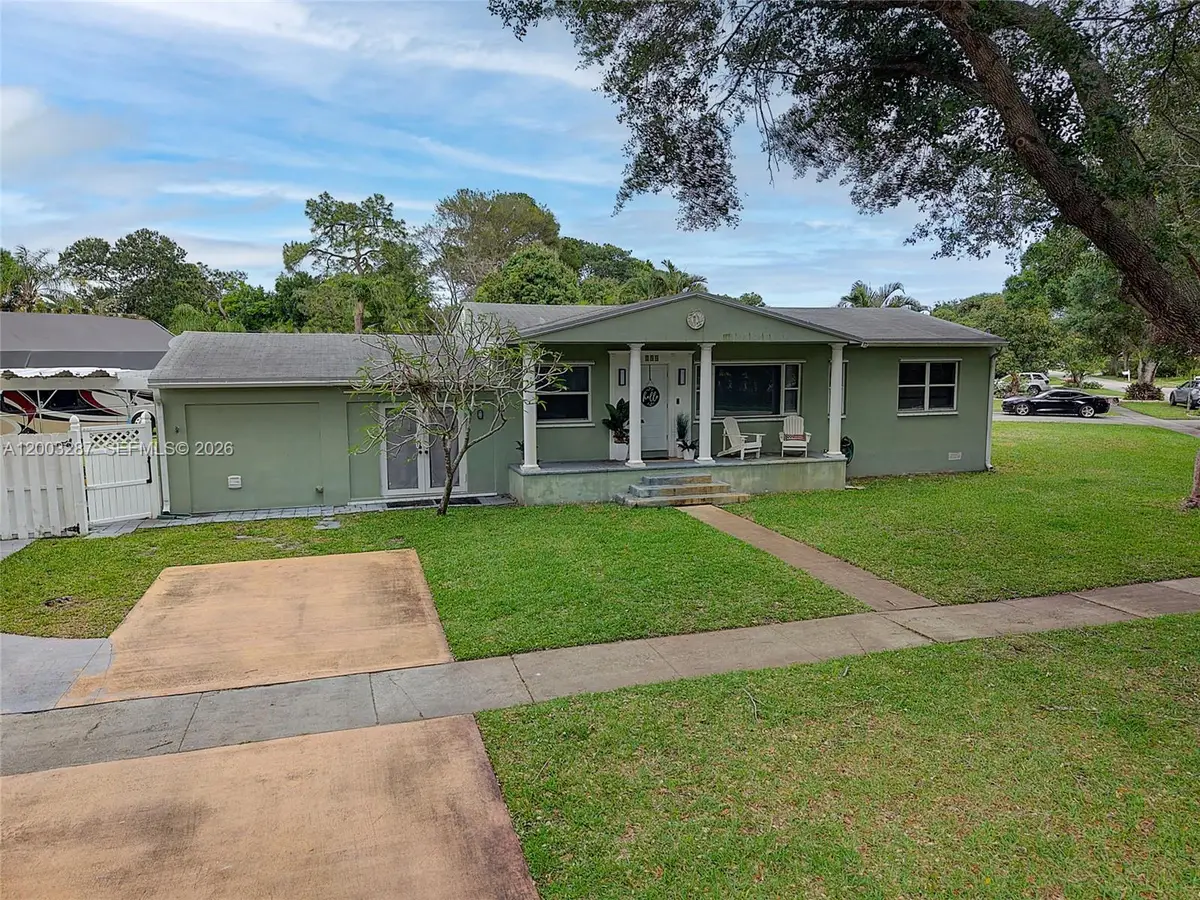 899 E Country Club Cir, Plantation, FL 33317 - #1