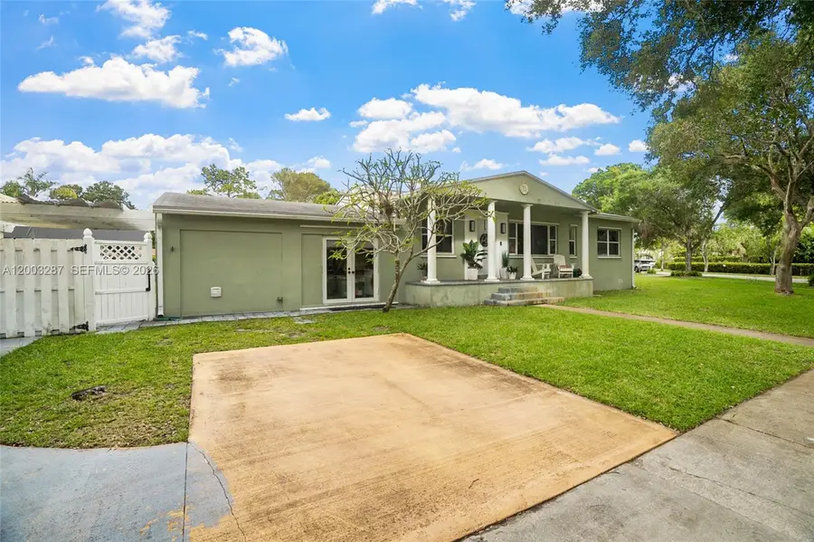 899 E Country Club Cir, Plantation, FL 33317 - #2