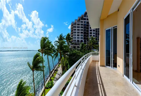808 Brickell Key Dr #404, Miami, FL 33131