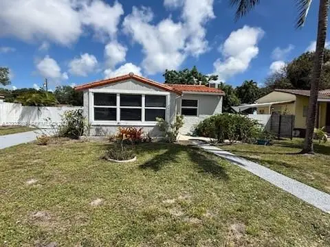 2471 Dewey St, Hollywood, FL 33020 - #2