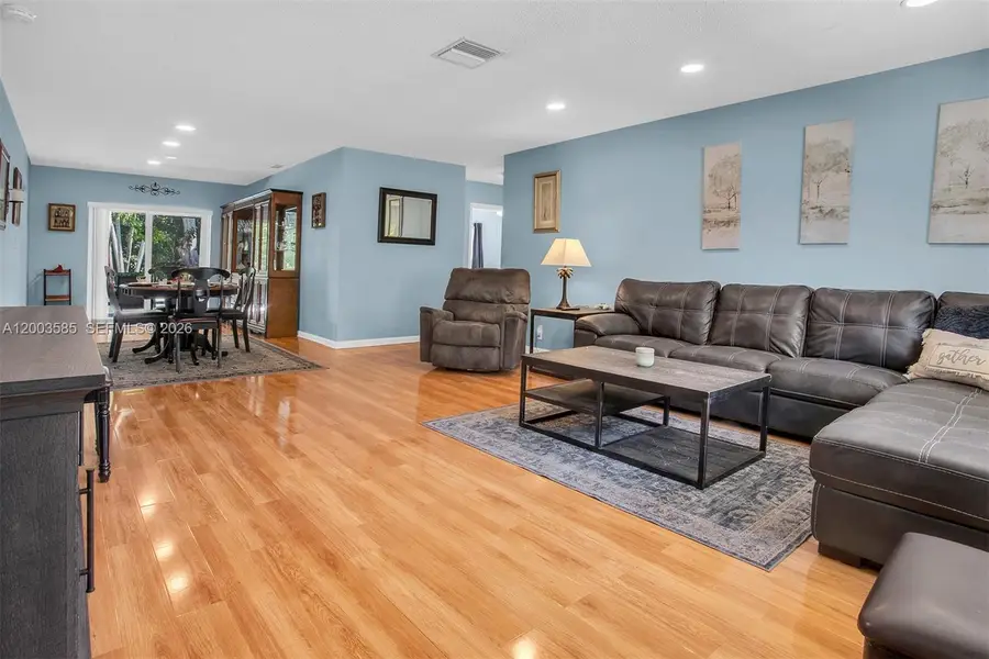 7481 NW 11th Pl, Plantation, FL 33313 - #2