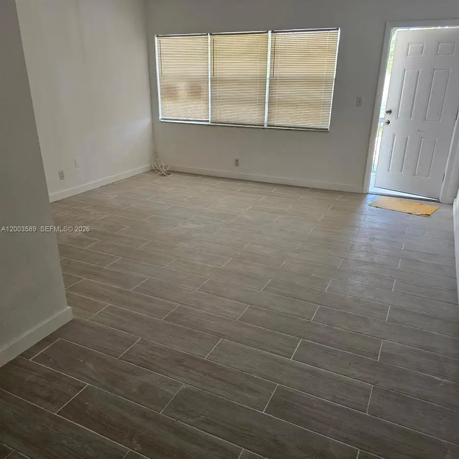 230 SW 11th Ave #14, Hallandale Beach, FL 33009 - #3