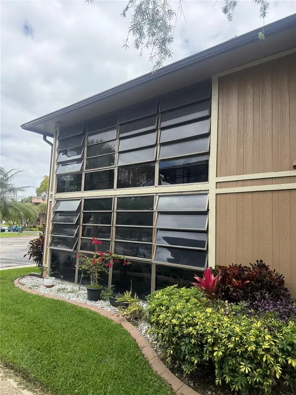 7703 Ashmont Cir #213, Tamarac, FL 33321