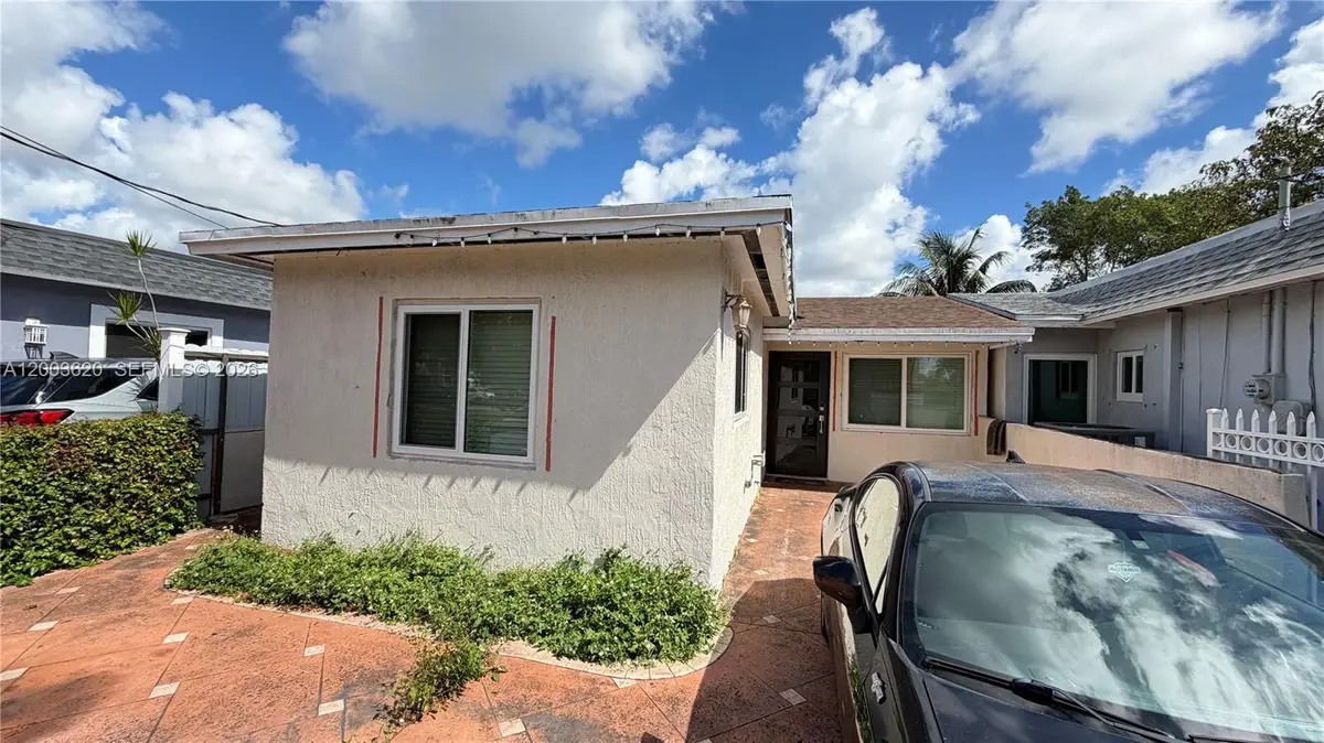 839 W 77th St, Hialeah, FL 33014 - #1