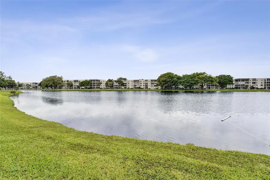 1530 Whitehall Dr #302, Davie, FL 33324 - #2