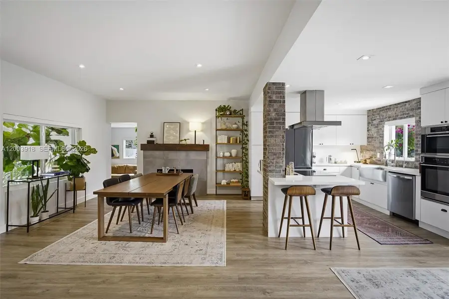 565 South Dr, Miami Springs, FL 33166 - #3