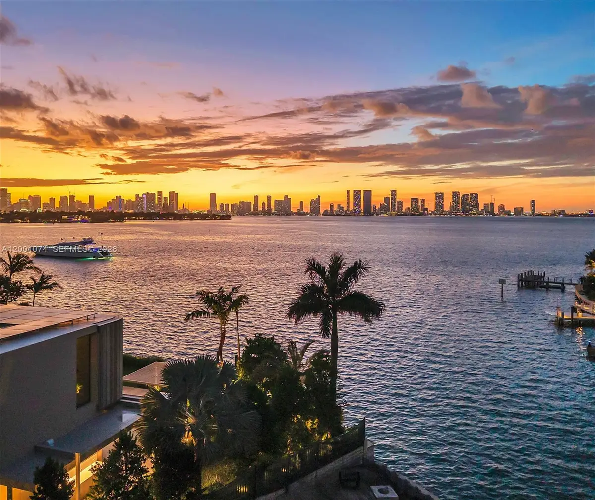 1649 W 22nd St, Miami Beach, FL 33140 - #1