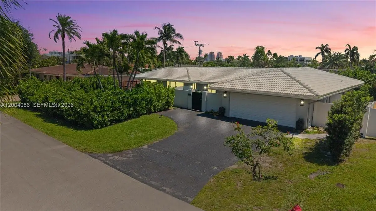 2632 NE 35th St, Fort Lauderdale, FL 33306 - #1