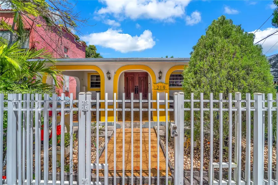 219 SW 6th Ave, Miami, FL 33130 - #2