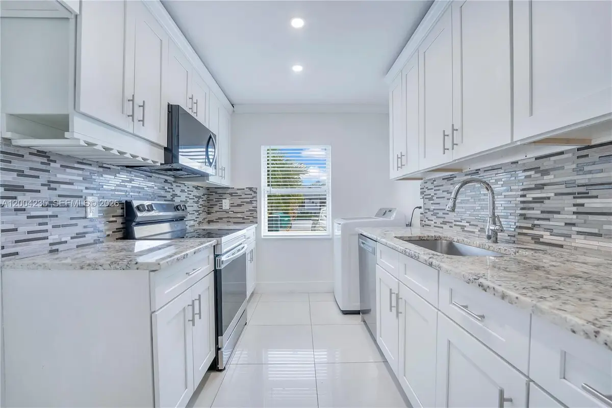 5222 SW 139th Pl, Miami, FL 33175 - #1