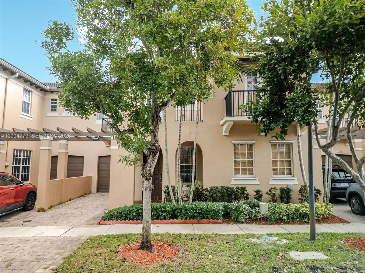 4414 Morgan Ln, Davie, FL 33328 - #1