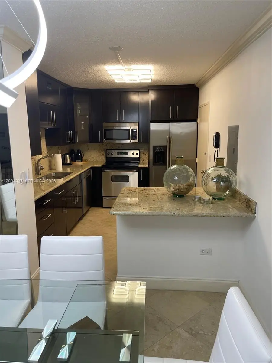 5555 Collins Ave #7Z, Miami Beach, FL 33140 - #1