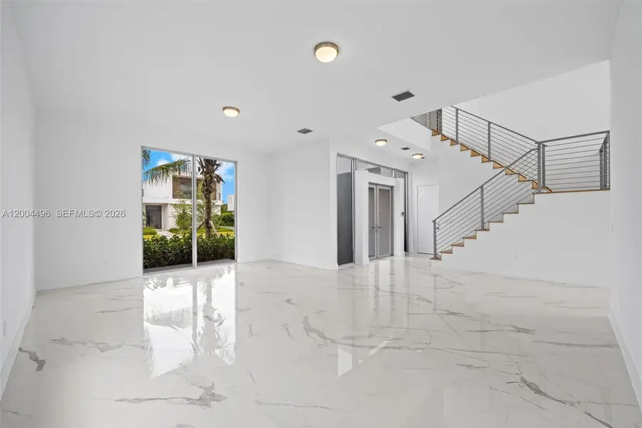 16710 N Botaniko Dr N, Weston, FL 33326 - #2