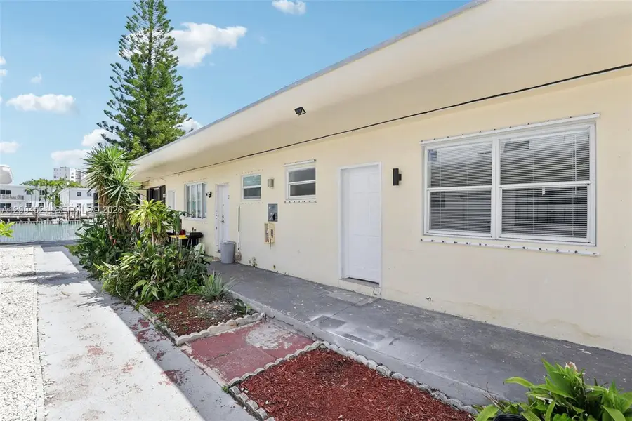 7975 Crespi Blvd, Miami Beach, FL 33141 - #3