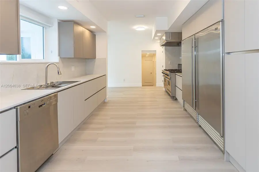 1690 Daytonia Rd, Miami Beach, FL 33141 - #2