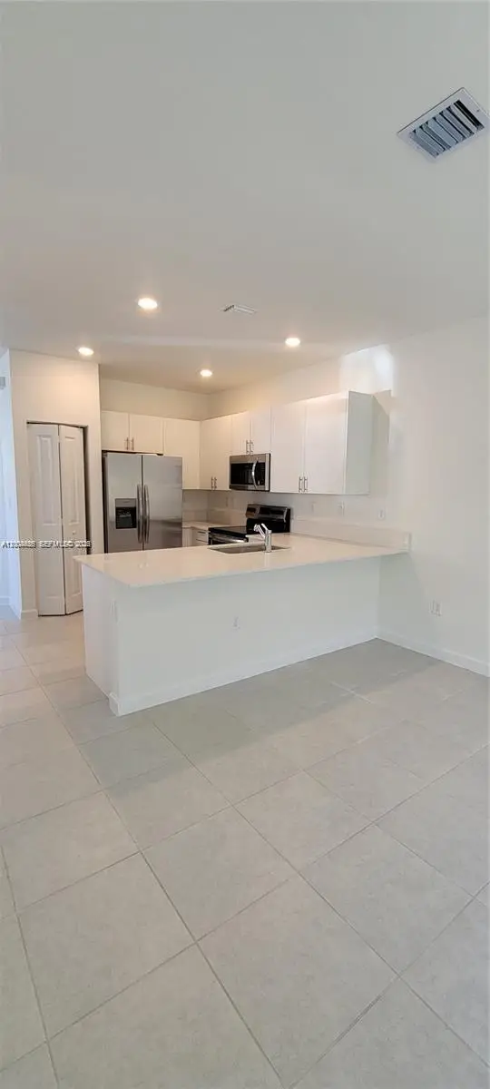 1010 SE 26th Ter, Homestead, FL 33035 - #2