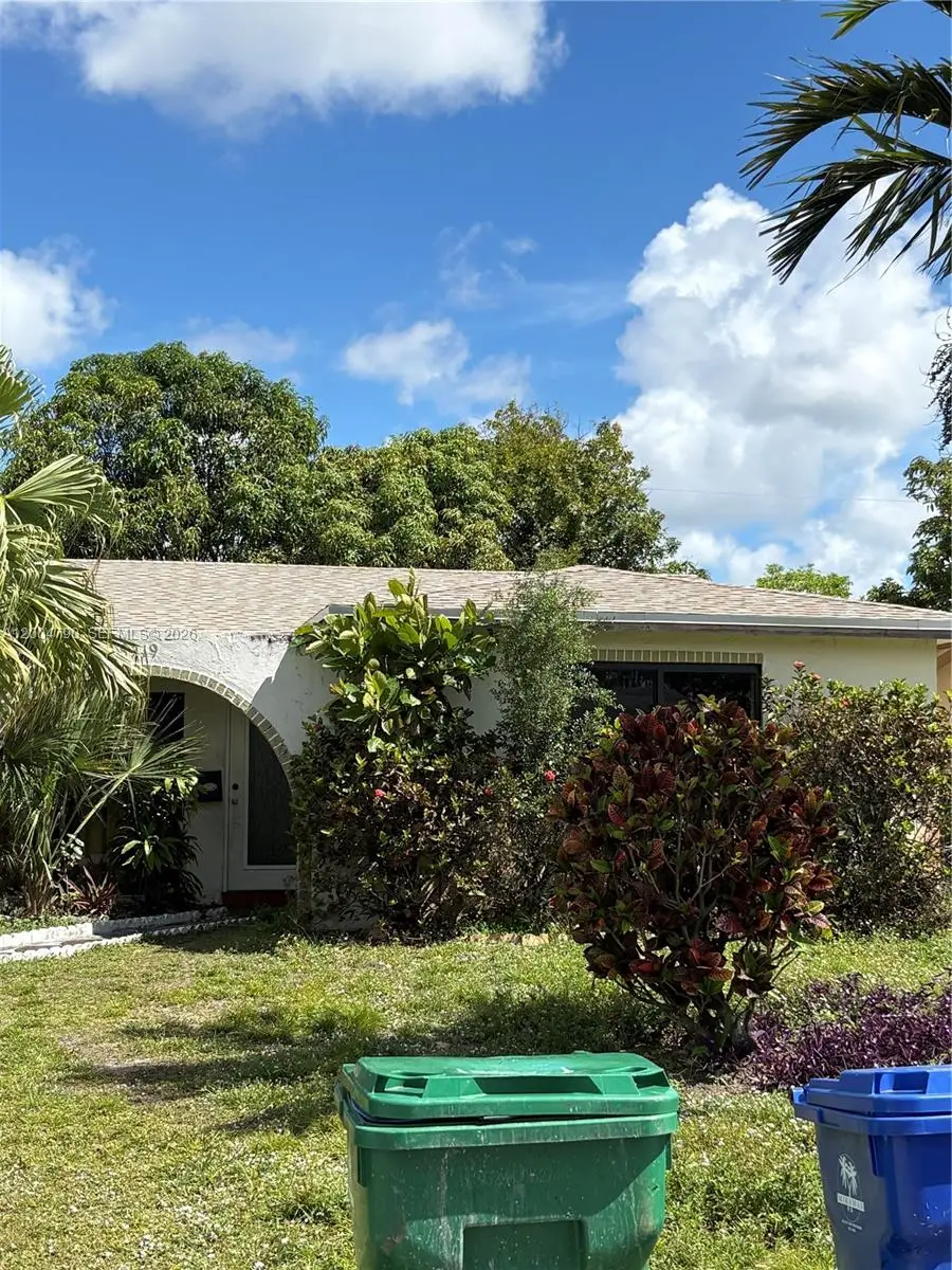 8719 Southampton Dr, Miramar, FL 33025 - #2