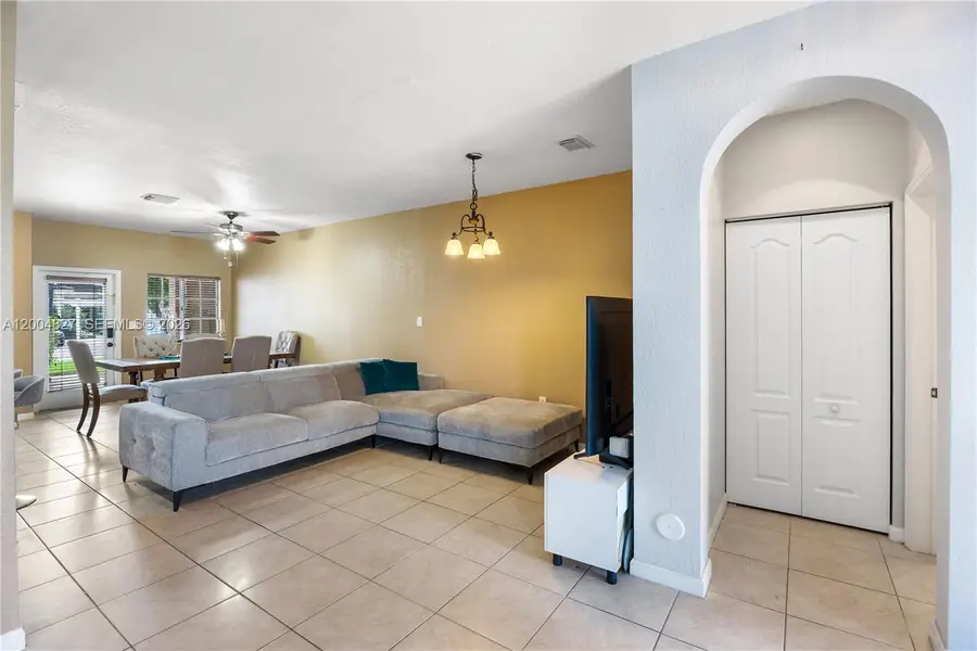 14254 SW 272nd St, Homestead, FL 33032 - #2