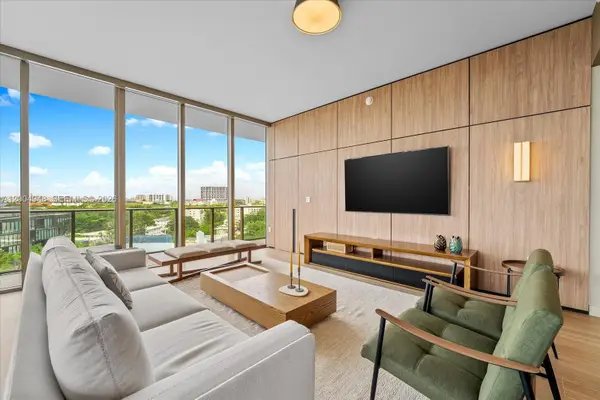 2678 Tigertail Ave #701, Miami, FL 33133