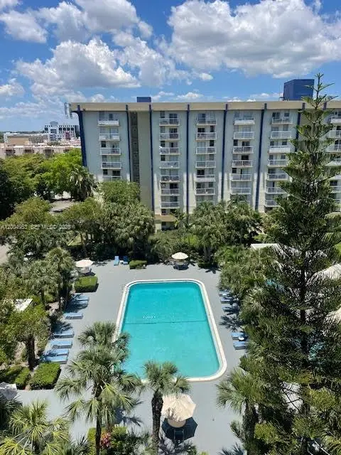 4550 NW 9th St #803E, Miami, FL 33126 - #2