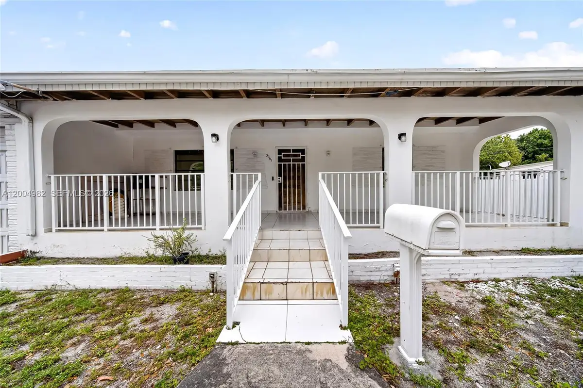 3061 NW 14th St, Miami, FL 33125 - #1