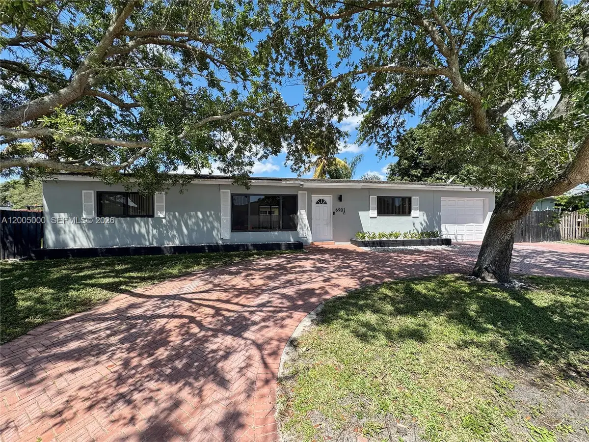 6901 SW 10th Ct, Pembroke Pines, FL 33023 - #1