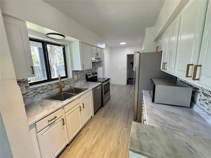 6901 SW 10th Ct, Pembroke Pines, FL 33023 - #3