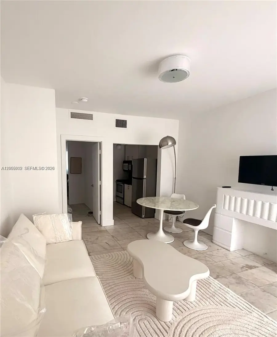 801 8th St #104, Miami Beach, FL 33139 - #2