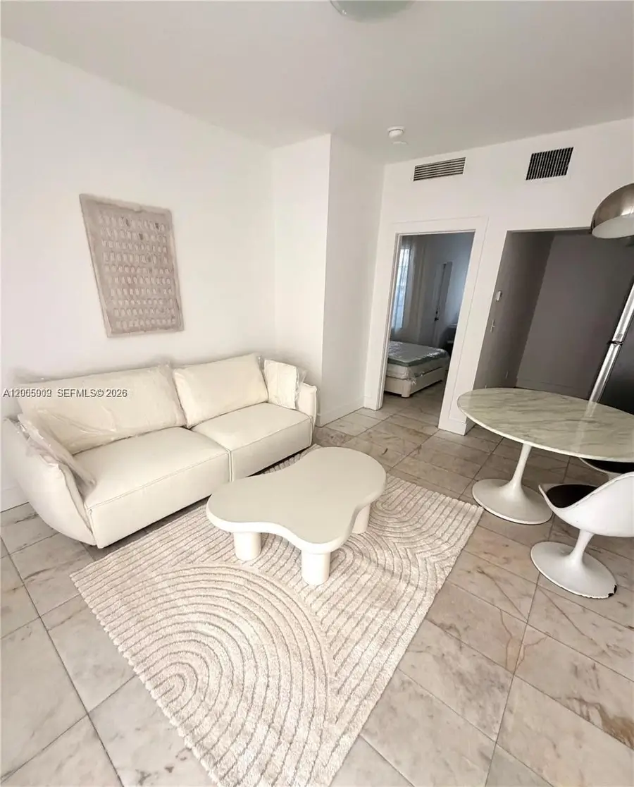 801 8th St #104, Miami Beach, FL 33139 - #3