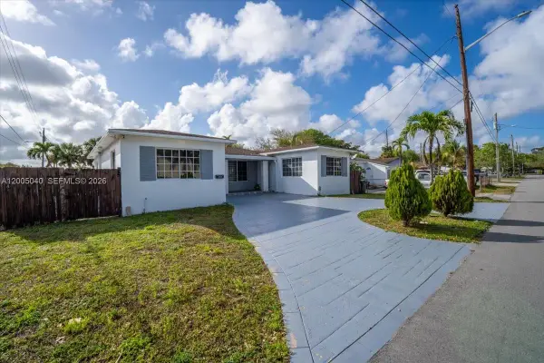 740 SW 7th Ave, Hallandale Beach, FL 33009