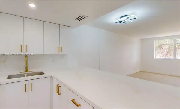 1333 E Hallandale Beach Blvd #326, Hallandale Beach, FL 33009