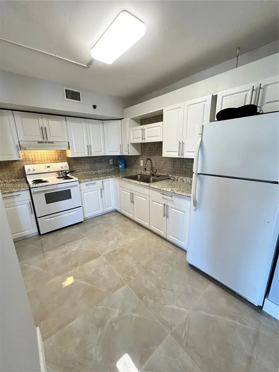 901 Hillcrest Dr #315, Hollywood, FL 33021 - #2