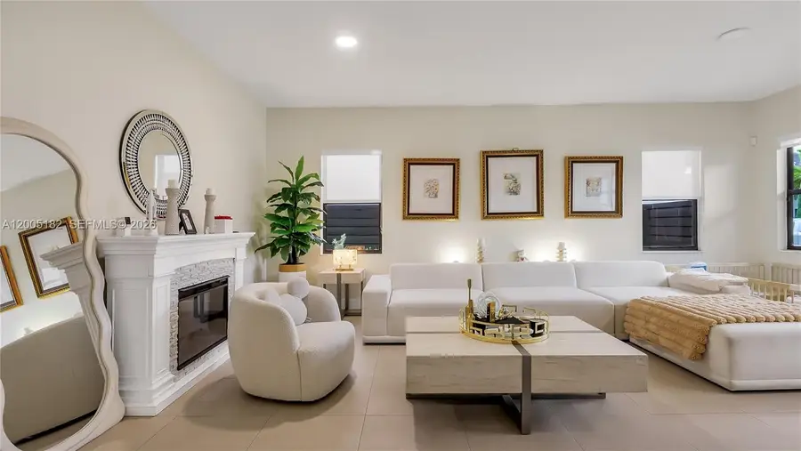 16051 NW 87th Ct, Miami Lakes, FL 33018 - #3