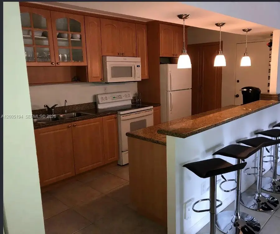 7705 SW 86th St #B-211, Miami, FL 33143 - #3