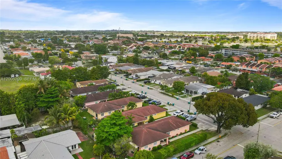 11002 SW 3rd St, Sweetwater, FL 33174 - #2