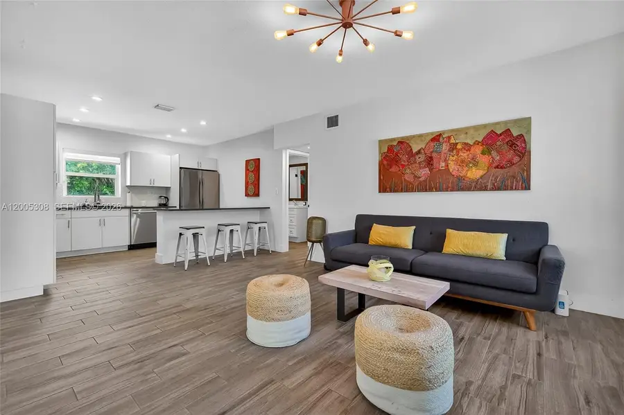 541 NW 109th St, Miami, FL 33168 - #2