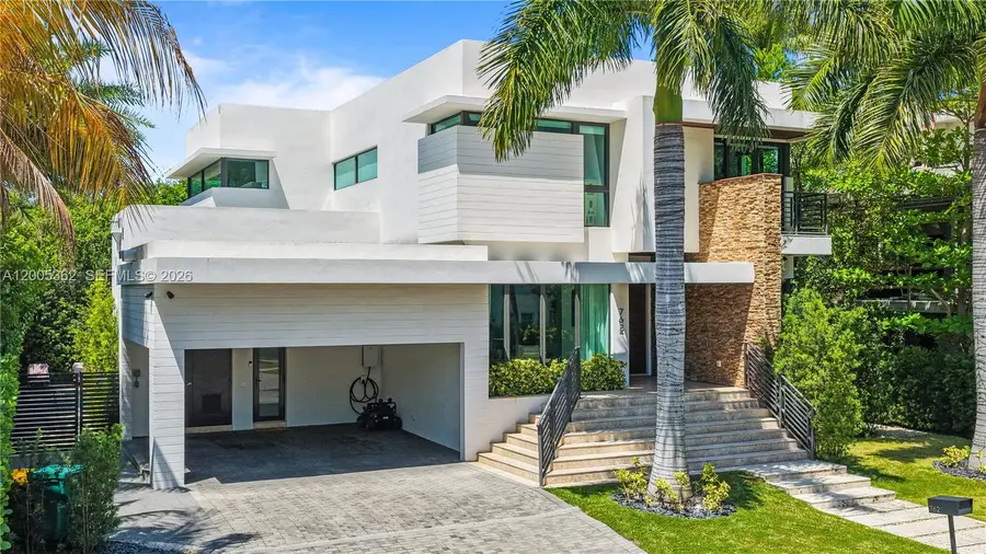 762 Fernwood Rd, Key Biscayne, FL 33149 - #2