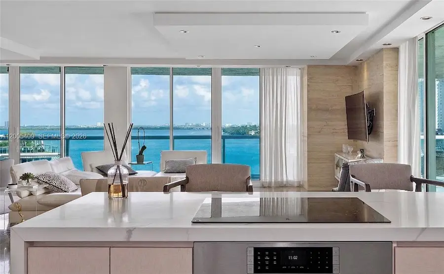 10 Venetian Way #804, Miami Beach, FL 33139 - #2