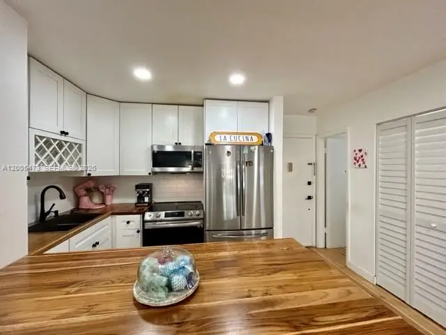 1520 Mckinley St #206E, Hollywood, FL 33020 - #3